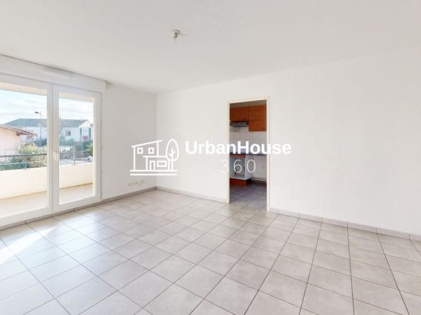 T4-Terrasse-15m2-SUD-CEPET-sejour2entree