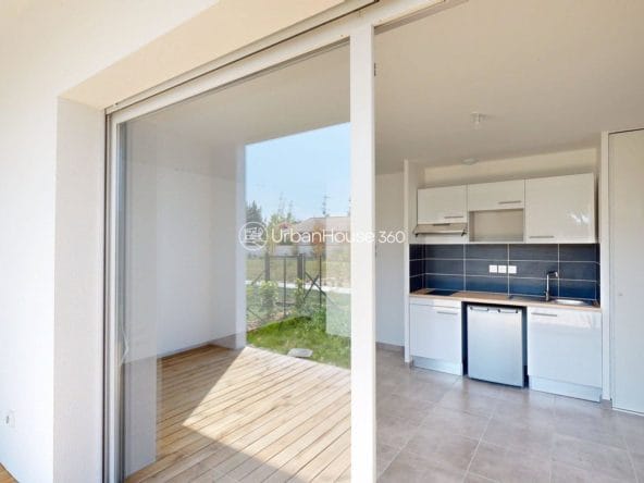 T2-LUMINEUX-TERRASSE-JARDIN-D44-5214