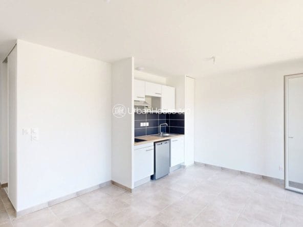 T2-LUMINEUX-TERRASSE-JARDIN-D44-5233