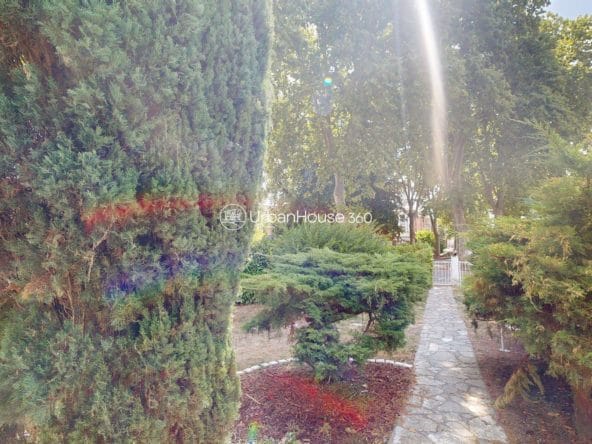 AU-COEUR-DE-GRATENTOUR-jardinallee