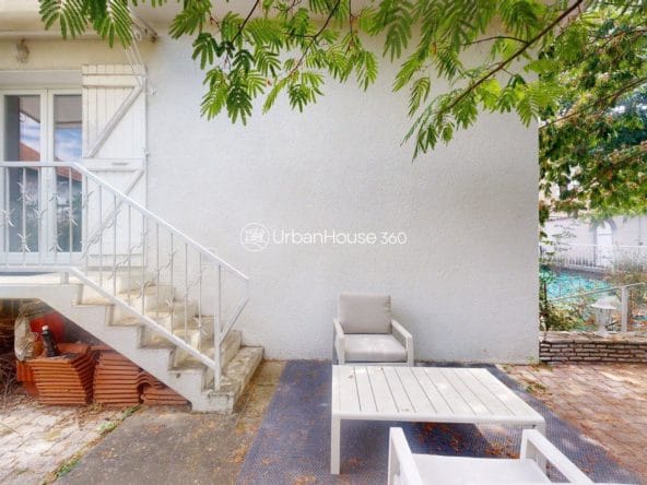 AU-COEUR-DE-GRATENTOUR-terrassetable2