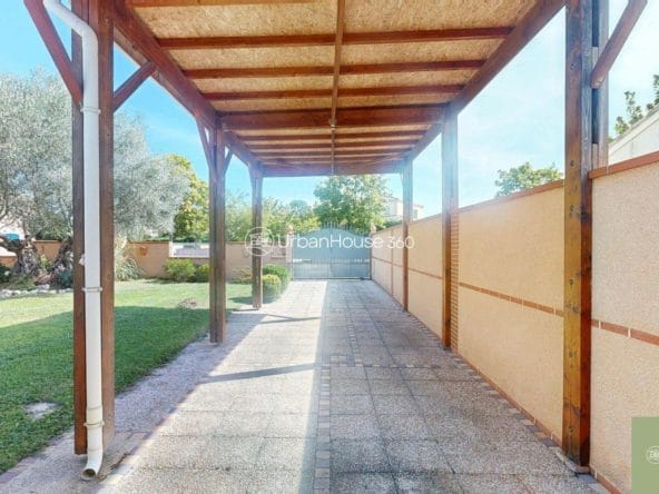 MAISON-SOLARIA-carport-vide