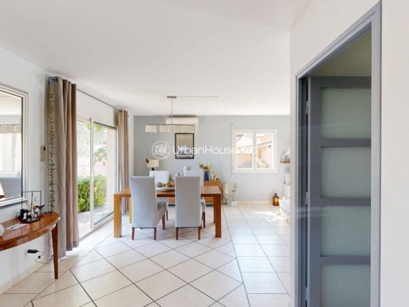 MAISON-SOLARIA-entree2couloir