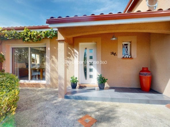 MAISON-SOLARIA-facadeentree
