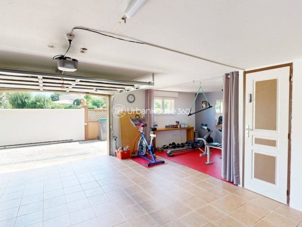 MAISON-SOLARIA-garage3