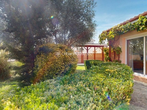 MAISON-SOLARIA-jardindevantfacecarport