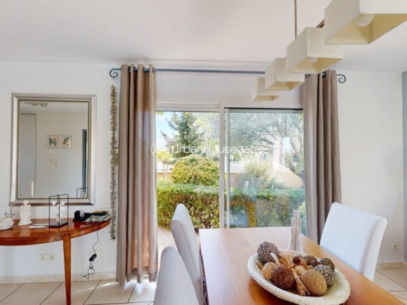 MAISON-SOLARIA-samdetable