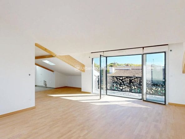 T4-Arzac-Rooftop-1037_defurnished