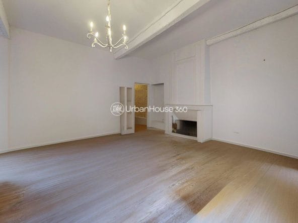 T4-GrandeRueNicolas-Living-Room-Defurnished 1