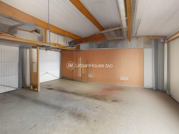 VILLA-NEUVE-PISCINE-PIBRAC-Garage-Defurnished