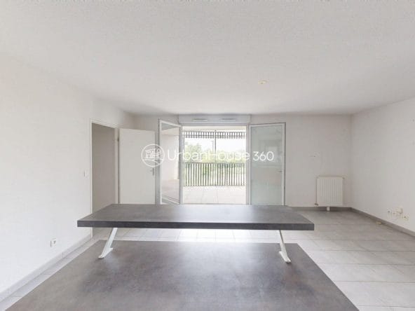 T3-Lumineux-double-terrasse-Gare-St-Martin-du-Touch-152128