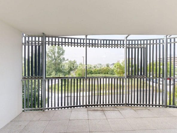 T3-Lumineux-double-terrasse-Gare-St-Martin-du-Touch-4058