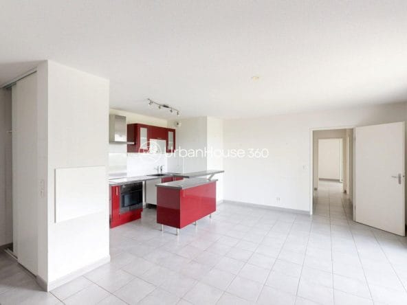 T3-Lumineux-double-terrasse-Gare-St-Martin-du-Touch-4125