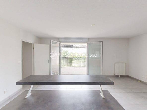 T3-Lumineux-double-terrasse-Gare-St-Martin-du-Touch-4358