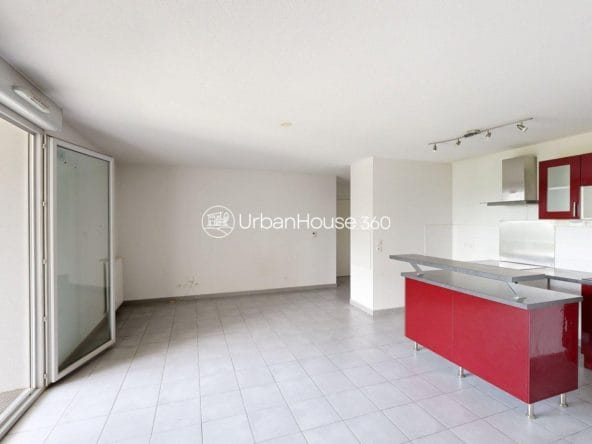 T3-Lumineux-double-terrasse-Gare-St-Martin-du-Touch-4641