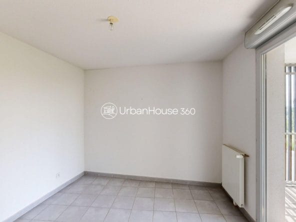 T3-Lumineux-double-terrasse-Gare-St-Martin-du-Touch-4845