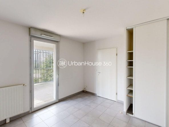 T3-Lumineux-double-terrasse-Gare-St-Martin-du-Touch-4905