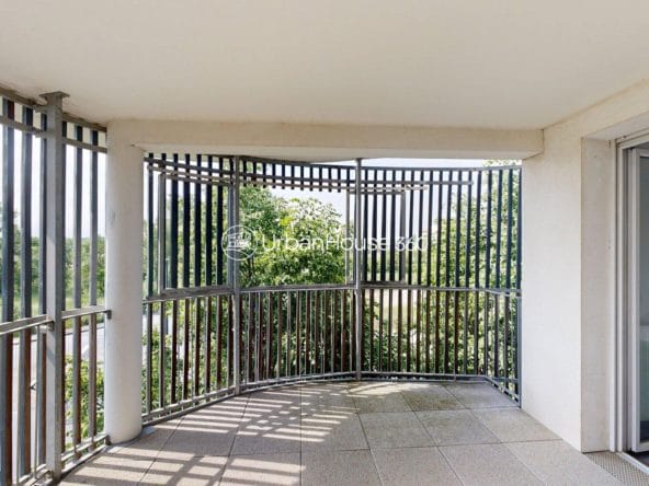 T3-Lumineux-double-terrasse-Gare-St-Martin-du-Touch-5100
