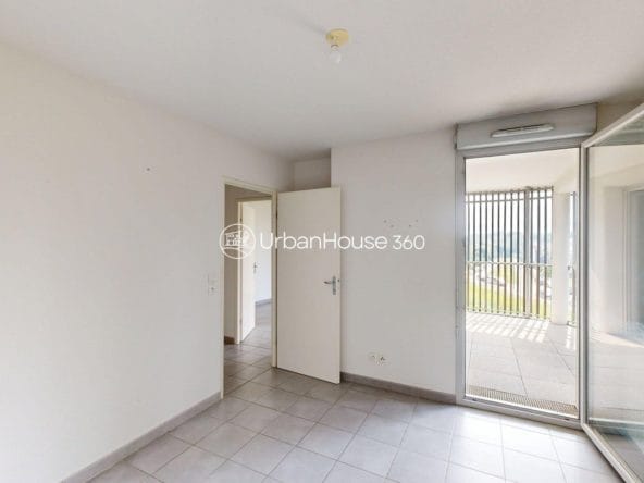T3-Lumineux-double-terrasse-Gare-St-Martin-du-Touch-5147