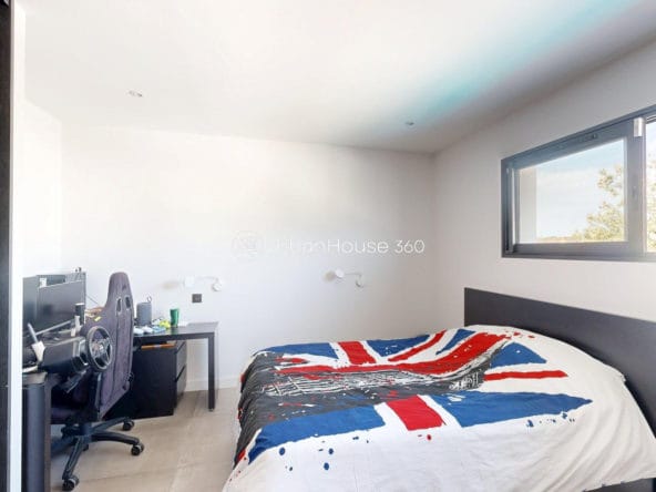 VILLA-STYLE-CALIFORNIEN-LARDENNE-Chambre17m2-UnionJack-1