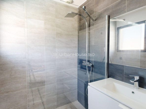 VILLA-STYLE-CALIFORNIEN-LARDENNE-Chambre17m2-unionJack-sde