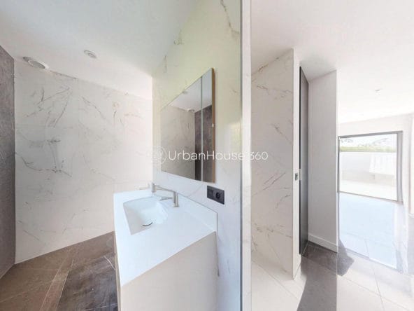 VILLA-STYLE-CALIFORNIEN-LARDENNE-Vide-Chambre37m2Suite-sdepiscine