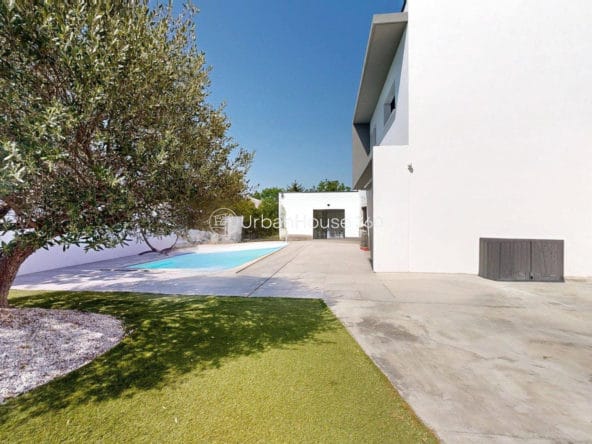 VILLA-STYLE-CALIFORNIEN-LARDENNE-Vide-Olivier-Jardin-garage