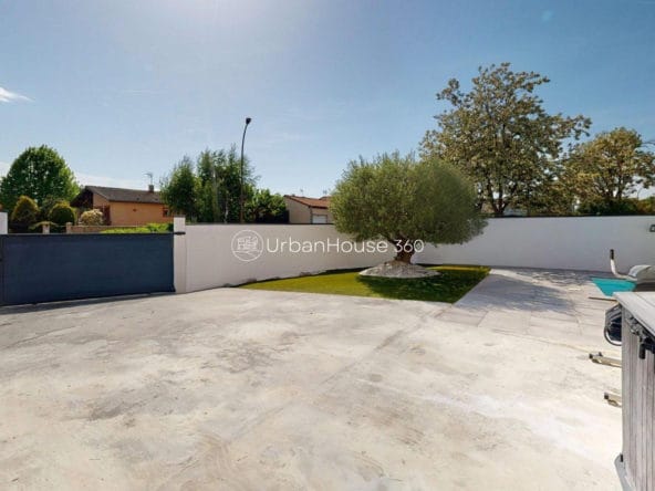 VILLA-STYLE-CALIFORNIEN-LARDENNE-Vide-poirtail-olivier