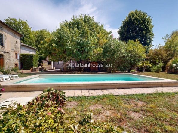Domaine-piscinecté2