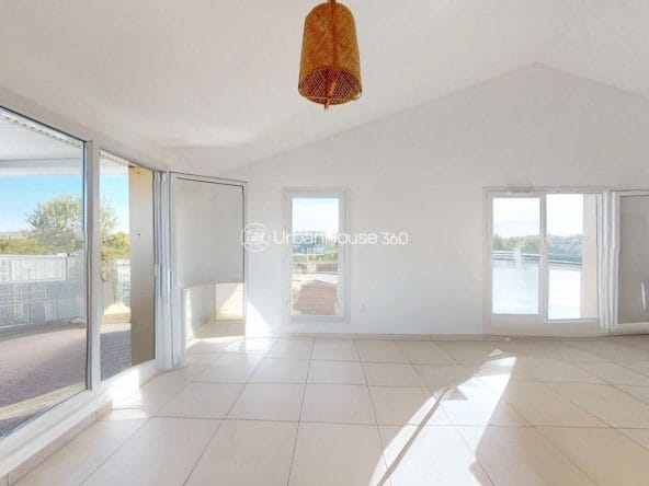 MAISON-SUR-LES-TOITS-ROOFTOP-sejourvide2