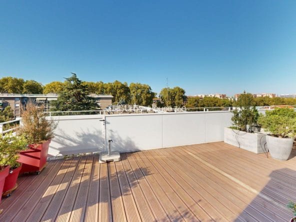 MAISON-SUR-LES-TOITS-ROOFTOP-terrassevuechambres